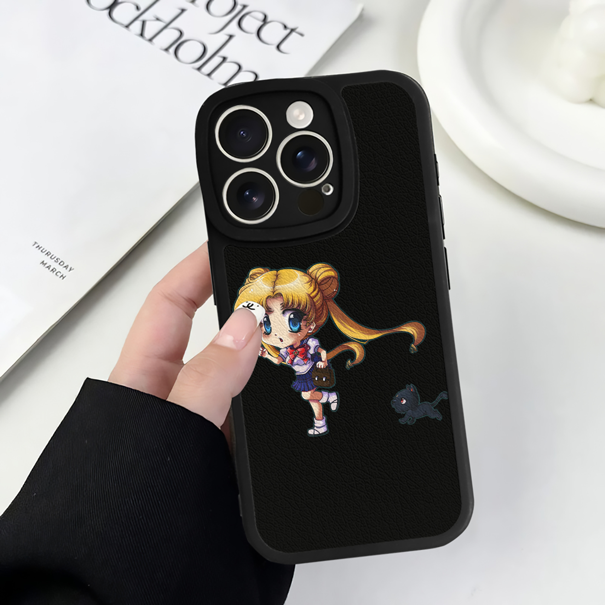 （画像用） 美少女戦士セーラームーン 愛野 美奈子 あいの みなこ Sailor Moon Aino Minako 【iPhone 16シリーズ対応】シリコンスマホケース（レザー調） 材質：シリコン